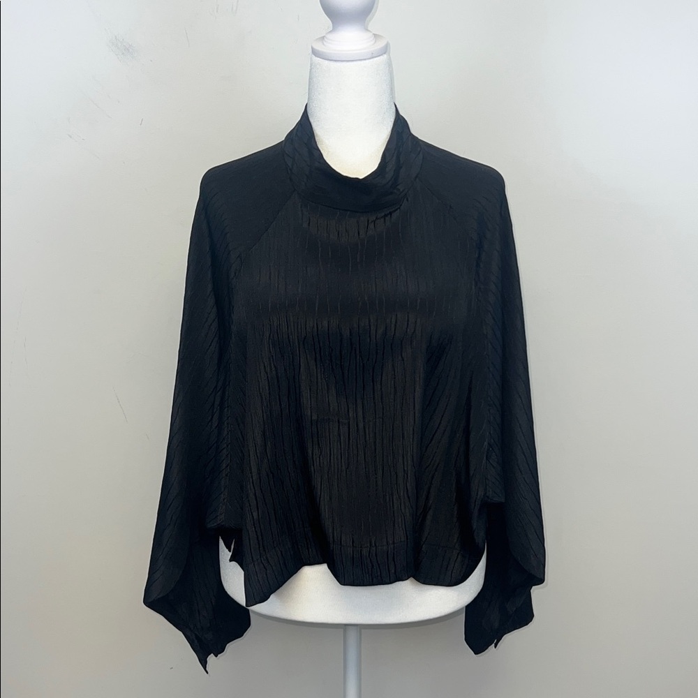 H&M Chic Black Dressy Cropped Blouse with Blind Striped & Keyhole Back Size XL
